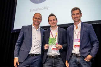 2_MS_POTY_Visionary Award_Sustainability_c_Microsoft_Patrick_Ponzer.jpg